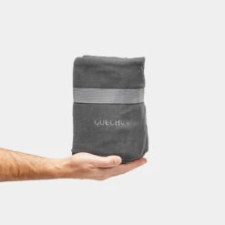 Quechua COUVERTURE EN POLAIRE - 150 X 130 CM -Quechua couverture en polaire 150 x 130 cm 2