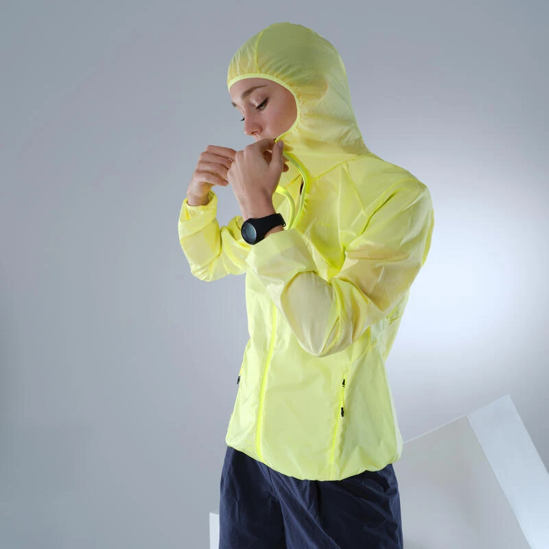 Quechua Veste Coupe Vent Ultra Légère De Randonnée Rapide Femme FH 500 Hélium Wind Jaune 4 Quechua Veste Coupe Vent Ultra Légère De Randonnée Rapide Femme FH 500 Hélium Wind Jaune – Image 4